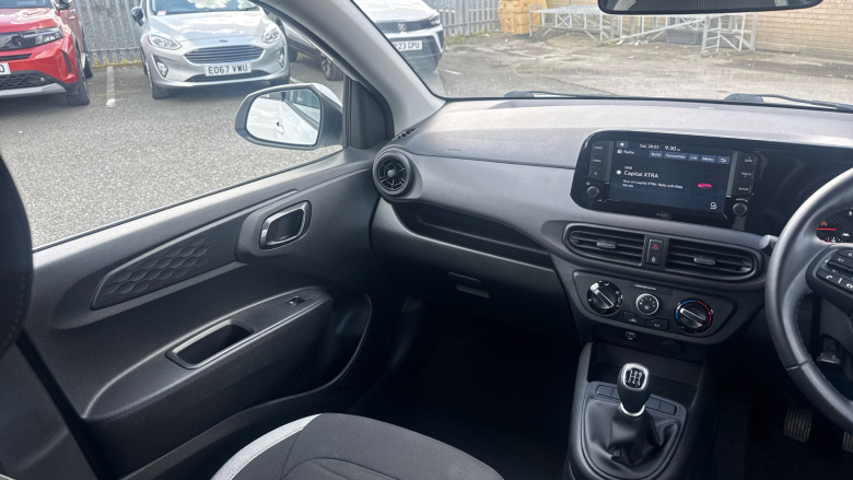 Hyundai i10 1.0 MPi SE Connect 5dr Petrol Hatchback